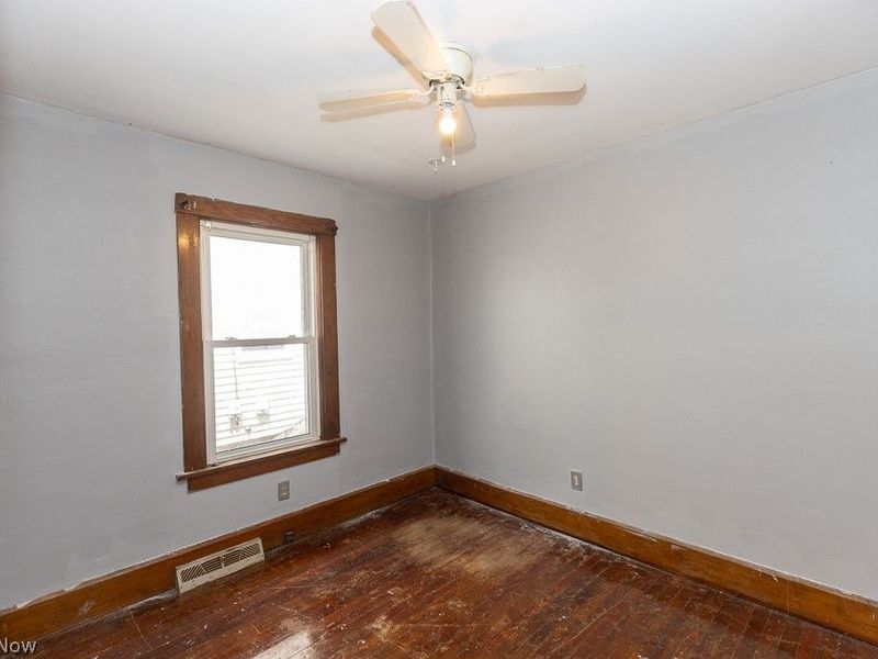 2700 Montclair Avenue , Cleveland, OH 44109 Photo 19