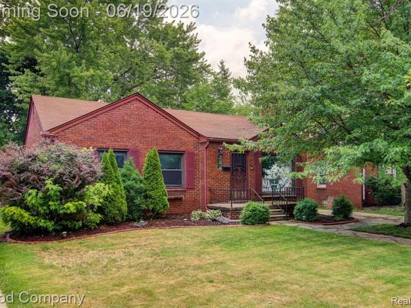 4246 Elmwood Avenue, Royal Oak, MI 48073