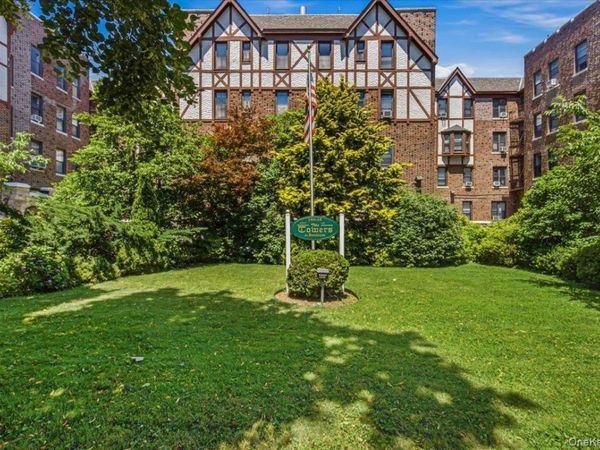 160-15 Powells Cove Boulevard, Unit C7, Whitestone, NY 11357