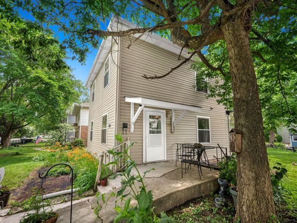 221 N MILL Street , Naperville, IL 60540