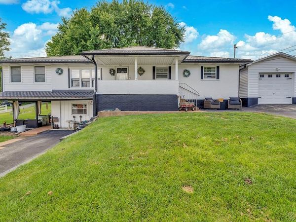 401 Rogers Street, OAK HILL, WV 25901