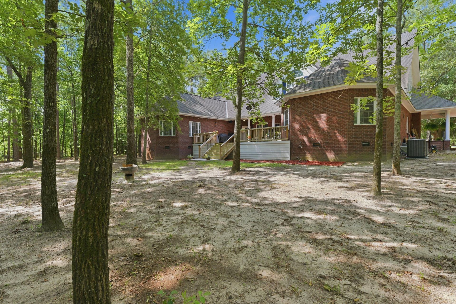 136 Acorn Lane Photo 31