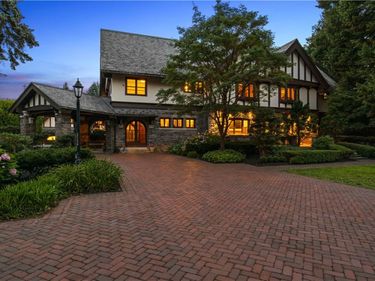 2615 East Avenue, Rochester, NY 14610
