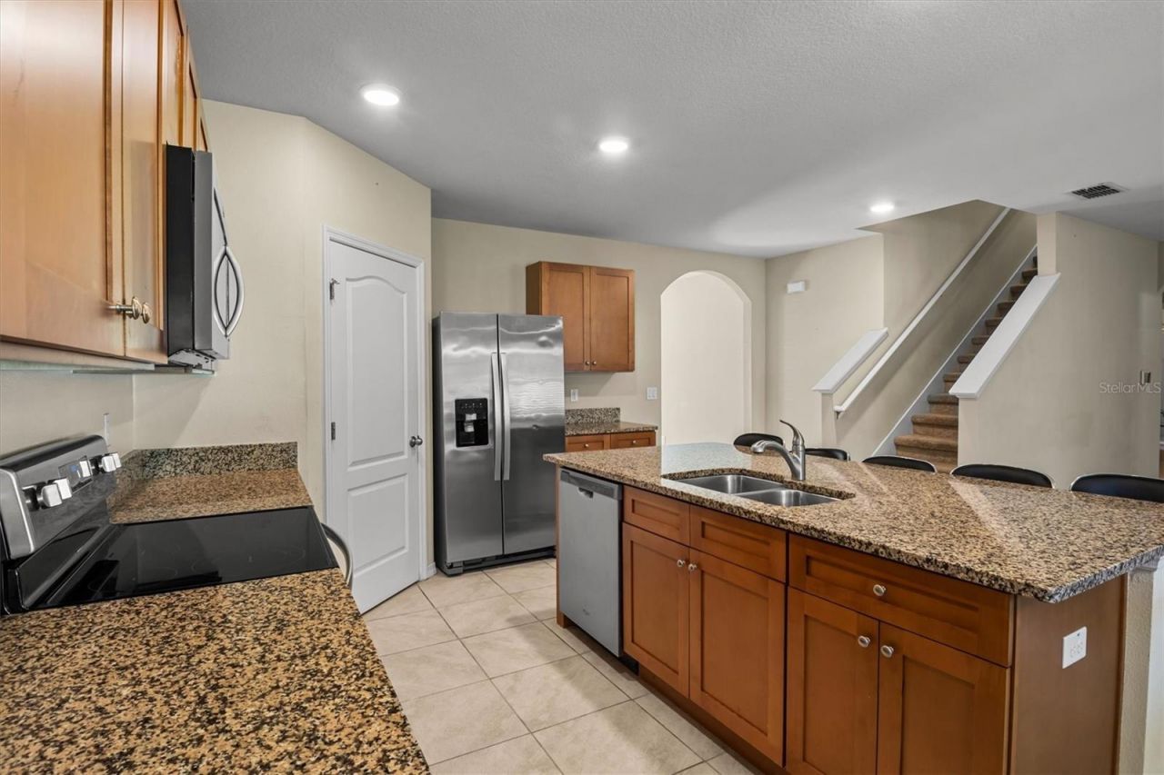 323 Harbour Way , Mulberry, FL 33860 Photo