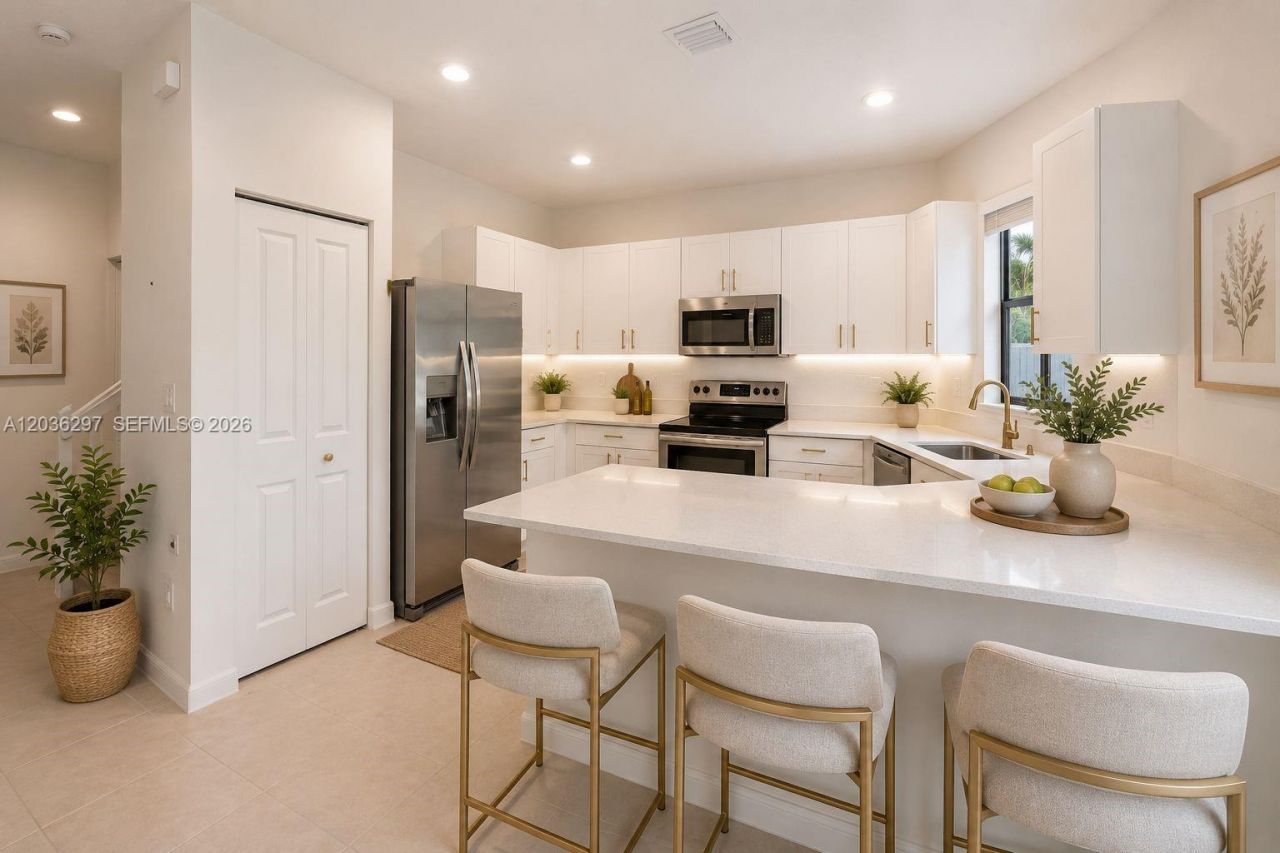 592 NW 203rd Ter, Miami Gardens, FL 33169 Photo