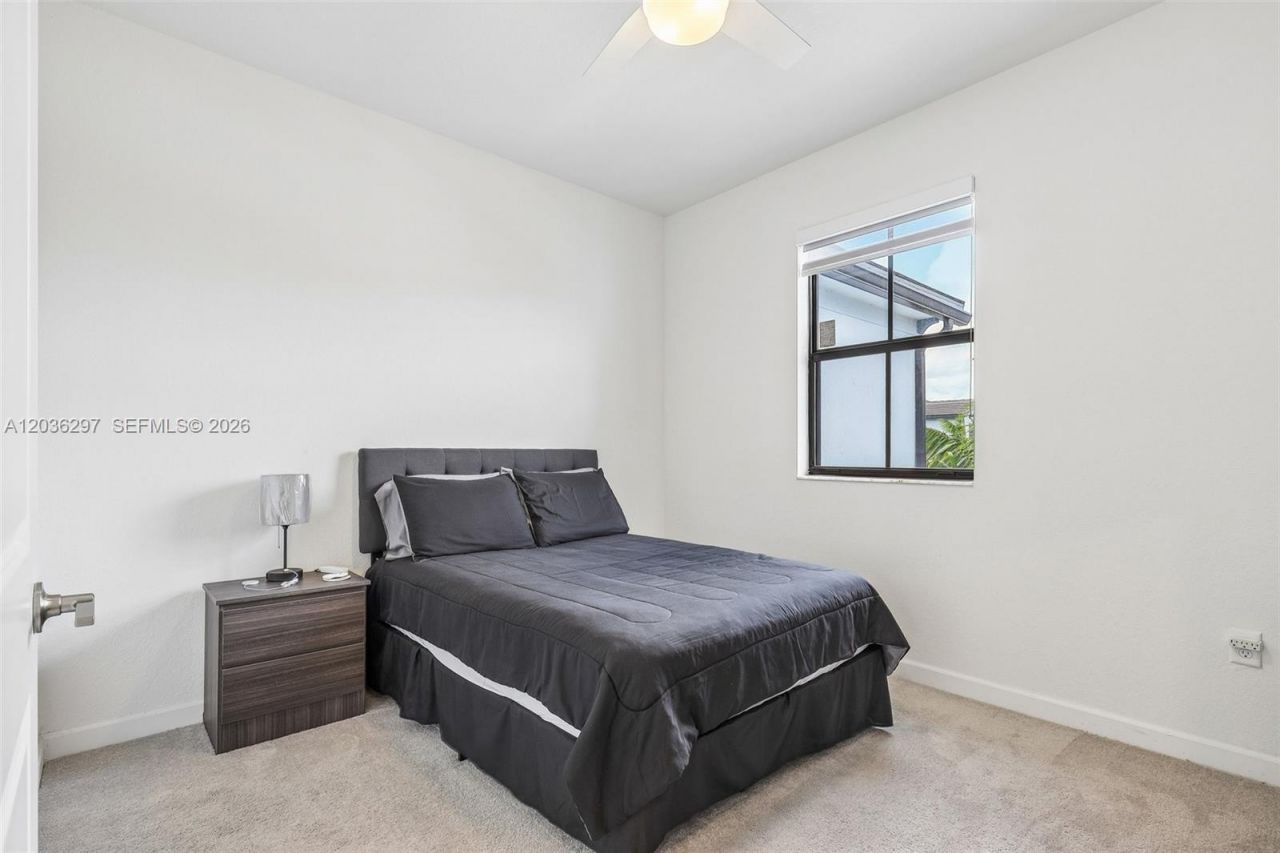 592 NW 203rd Ter, Miami Gardens, FL 33169 Photo