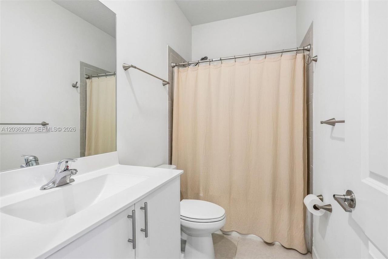 592 NW 203rd Ter, Miami Gardens, FL 33169 Photo