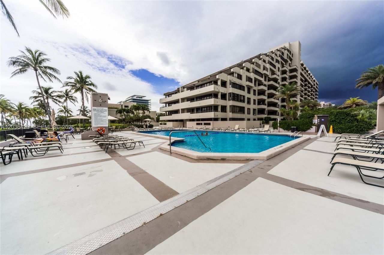101 Crandon Blvd , Unit 170, Key Biscayne, FL 33149 Photo