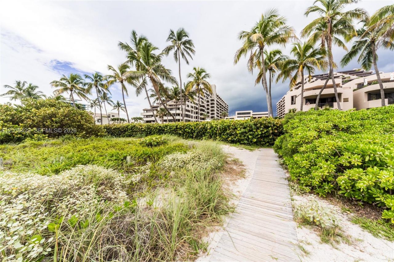 101 Crandon Blvd , Unit 170, Key Biscayne, FL 33149 Photo
