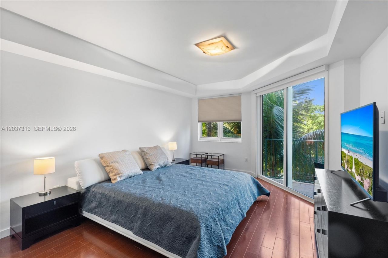 20000 E Country Club Dr , Unit 306, Aventura, FL 33180 Photo