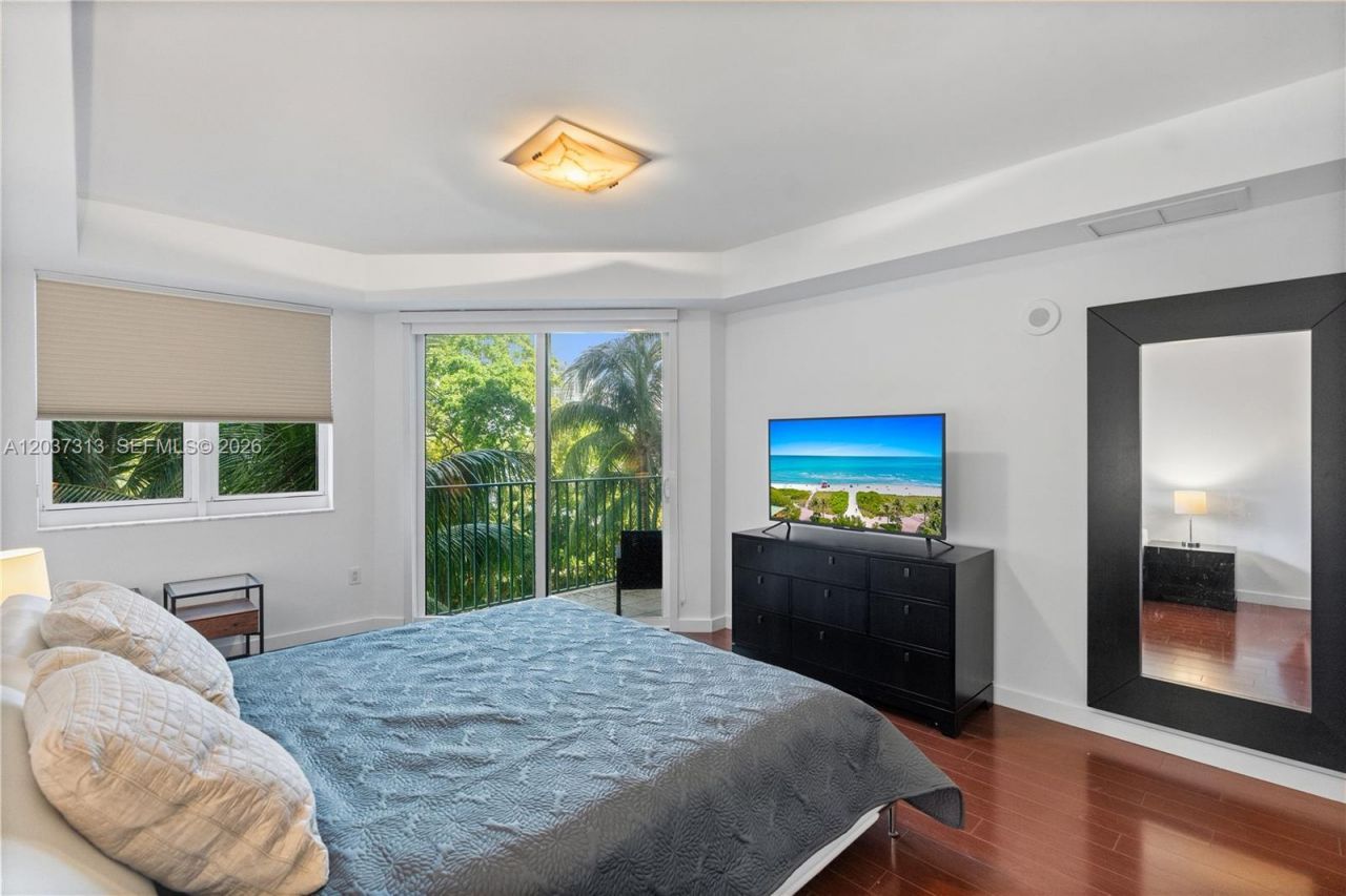 20000 E Country Club Dr , Unit 306, Aventura, FL 33180 Photo