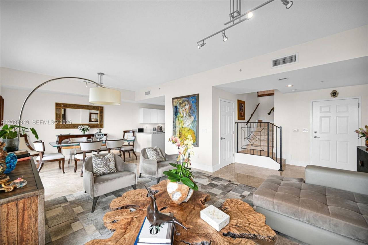 8390 SW 72nd Ave , Unit 905, Miami, FL 33143 Photo