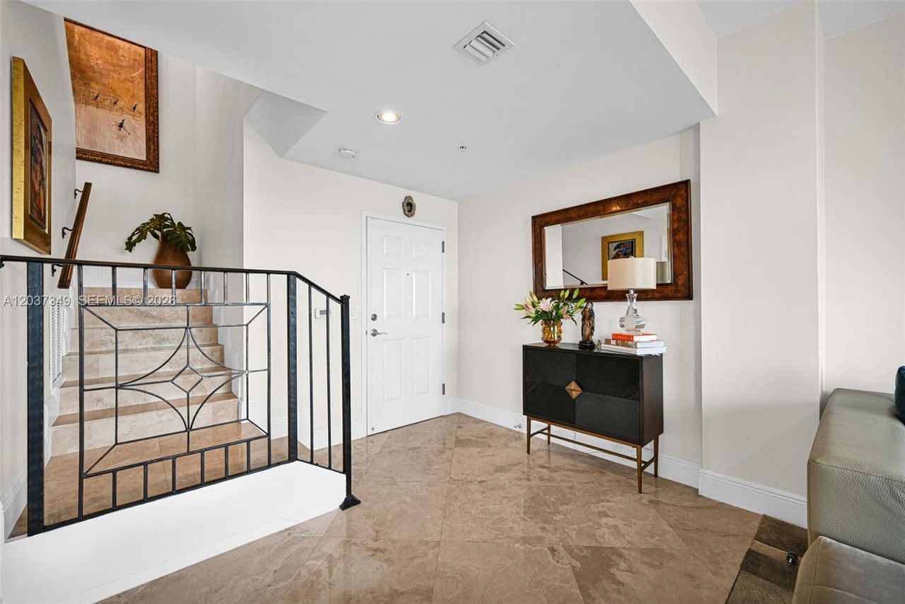 8390 SW 72nd Ave , Unit 905, Miami, FL 33143 Photo