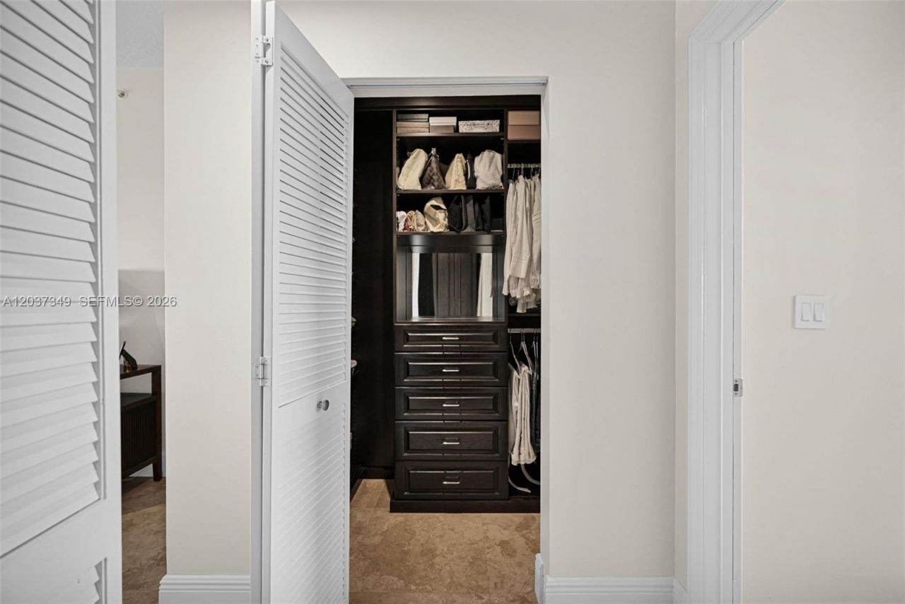 8390 SW 72nd Ave , Unit 905, Miami, FL 33143 Photo