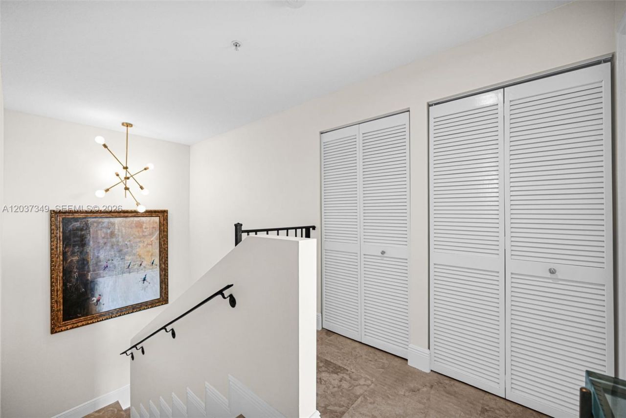 8390 SW 72nd Ave , Unit 905, Miami, FL 33143 Photo