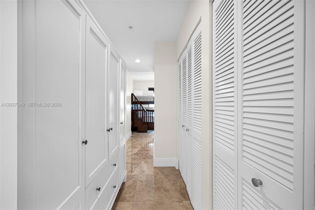 8390 SW 72nd Ave , Unit 905, Miami, FL 33143 Photo