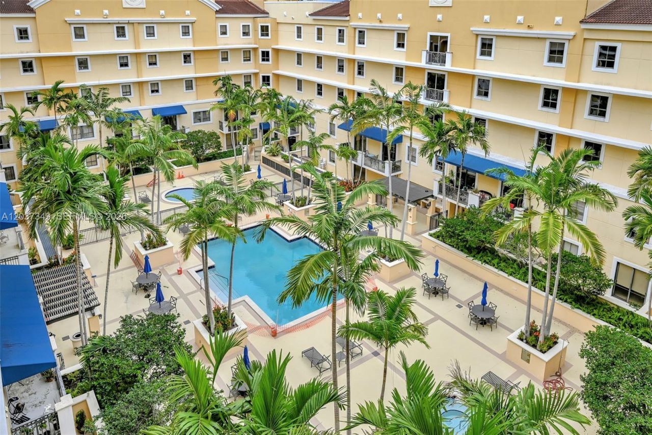 8390 SW 72nd Ave , Unit 905, Miami, FL 33143 Photo