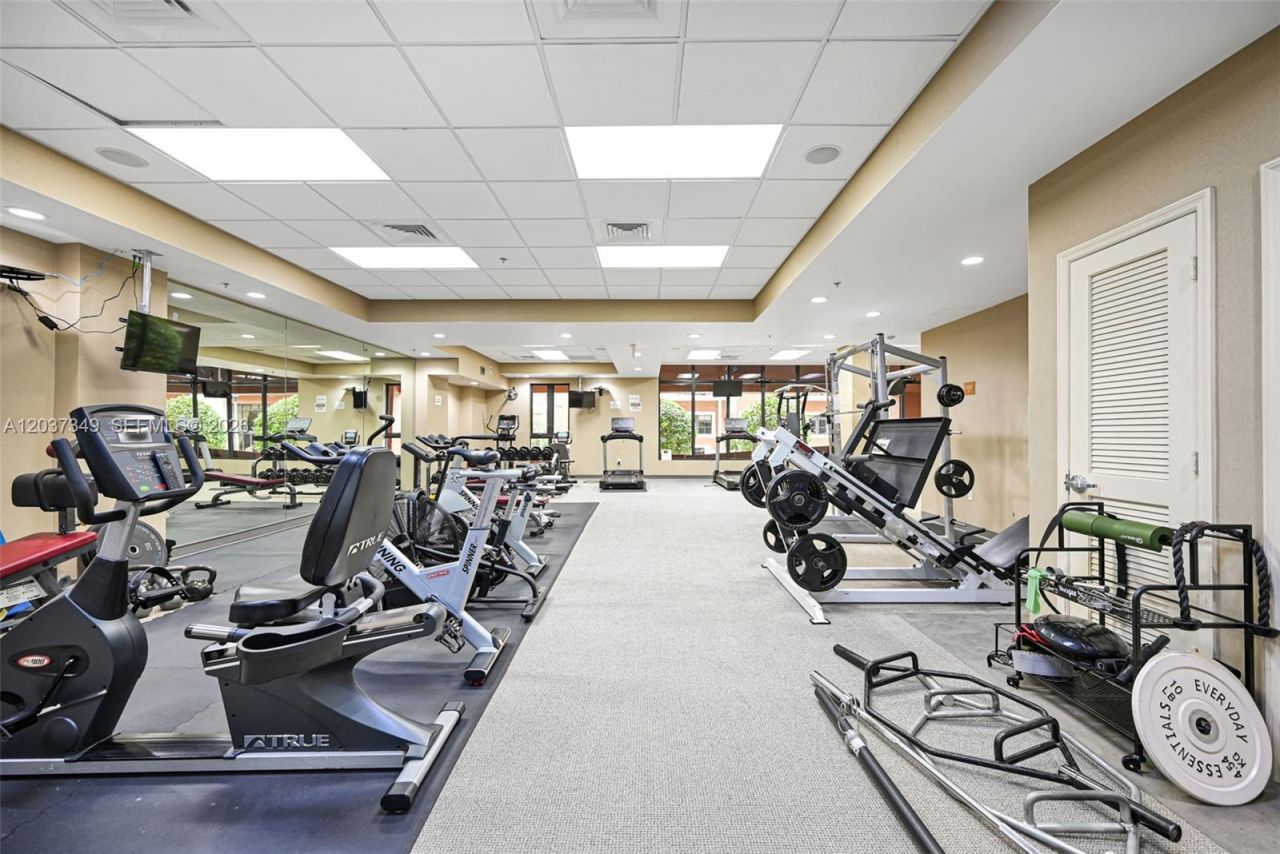 8390 SW 72nd Ave , Unit 905, Miami, FL 33143 Photo