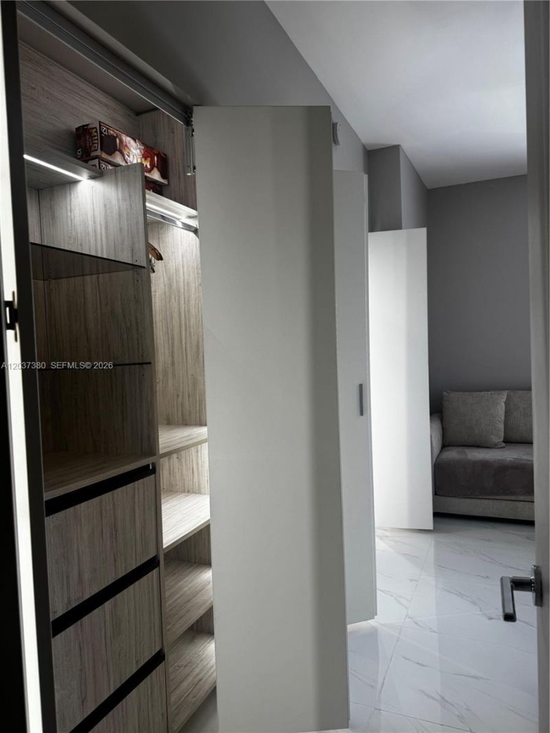 700 NE 23, Unit 2206, Miami, FL 33137 Photo