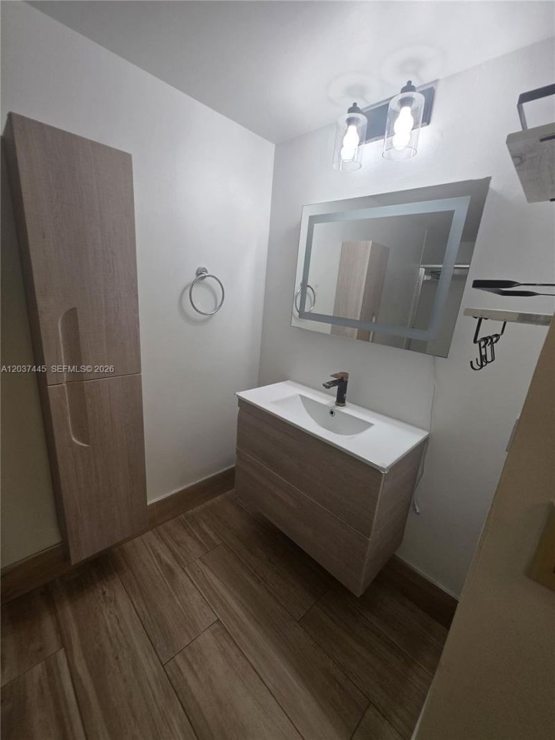 15711 SW 137th Ave, Unit 101, Miami, FL 33177 Photo