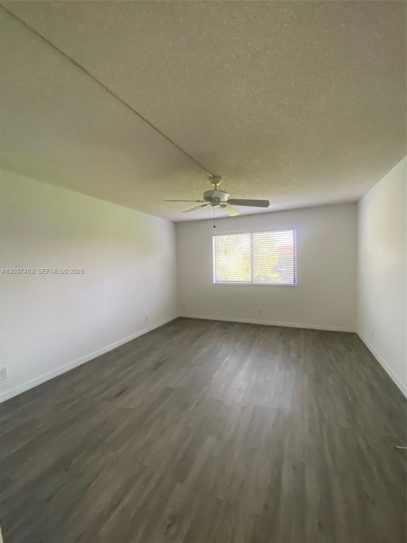 369 Lakeview Dr , Unit 204, Weston, FL 33326 Photo