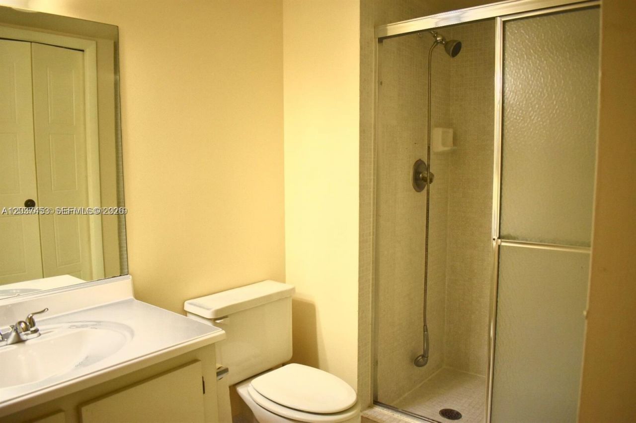 369 Lakeview Dr , Unit 204, Weston, FL 33326 Photo