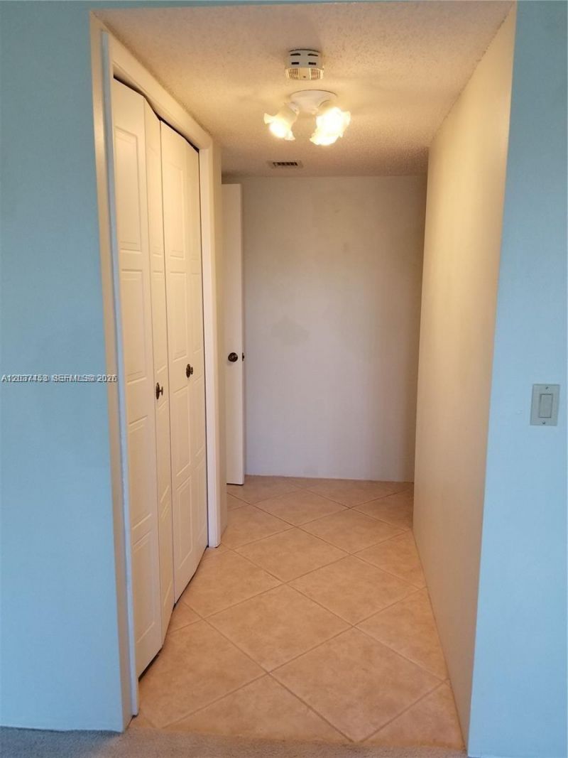 369 Lakeview Dr , Unit 204, Weston, FL 33326 Photo