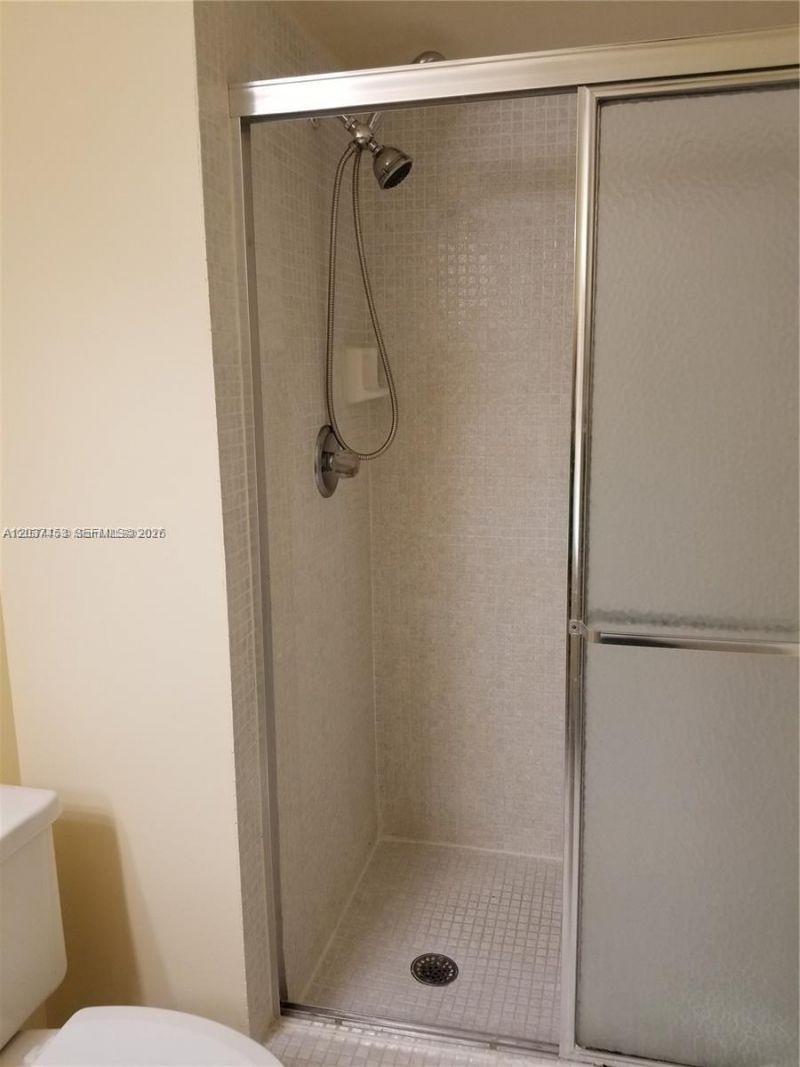 369 Lakeview Dr , Unit 204, Weston, FL 33326 Photo