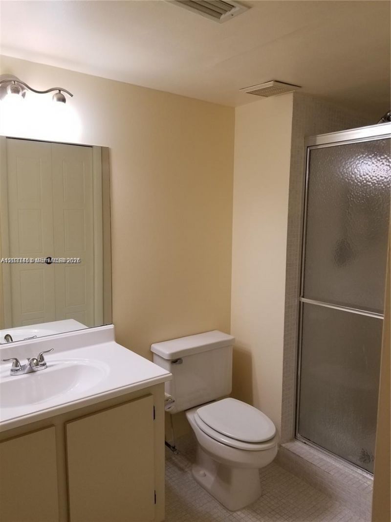 369 Lakeview Dr , Unit 204, Weston, FL 33326 Photo
