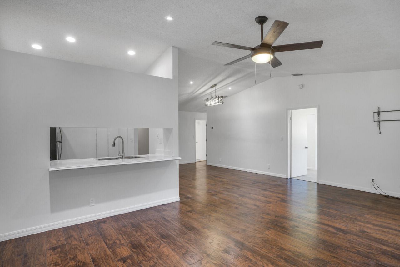 30 Kensington Lane, Boynton Beach, FL 33426 Photo