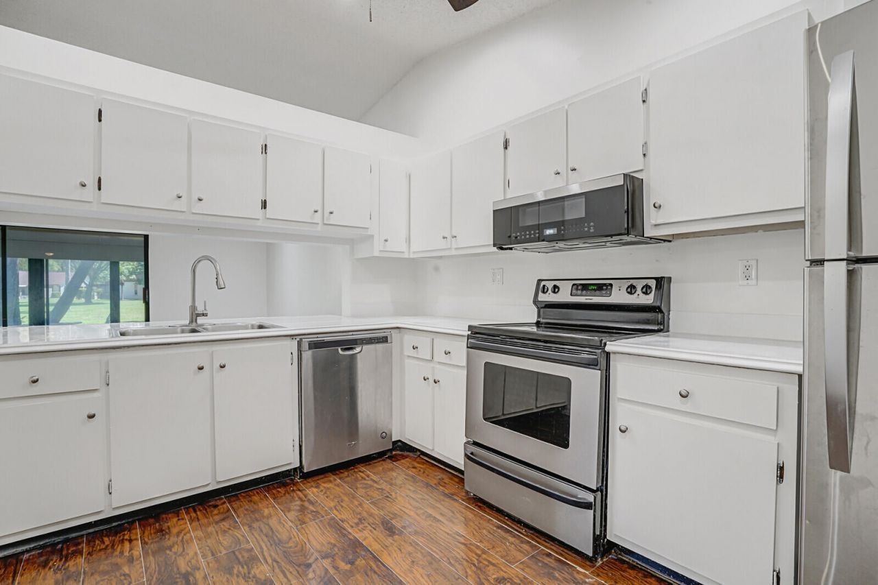 30 Kensington Lane, Boynton Beach, FL 33426 Photo