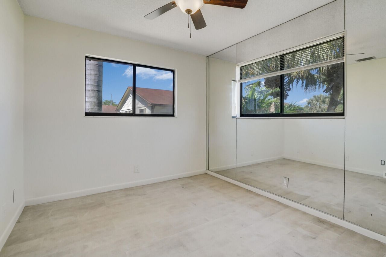 30 Kensington Lane, Boynton Beach, FL 33426 Photo