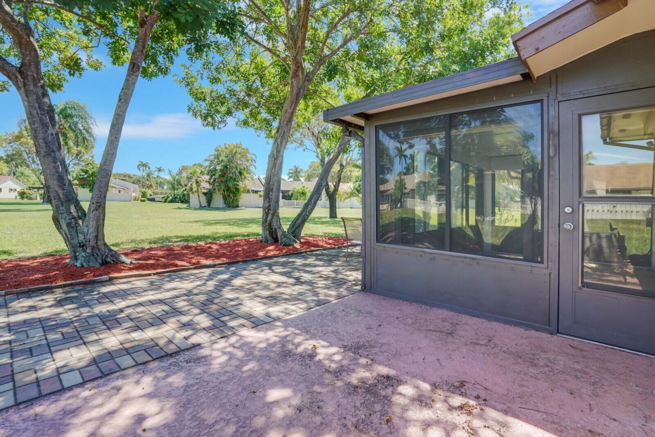30 Kensington Lane, Boynton Beach, FL 33426 Photo