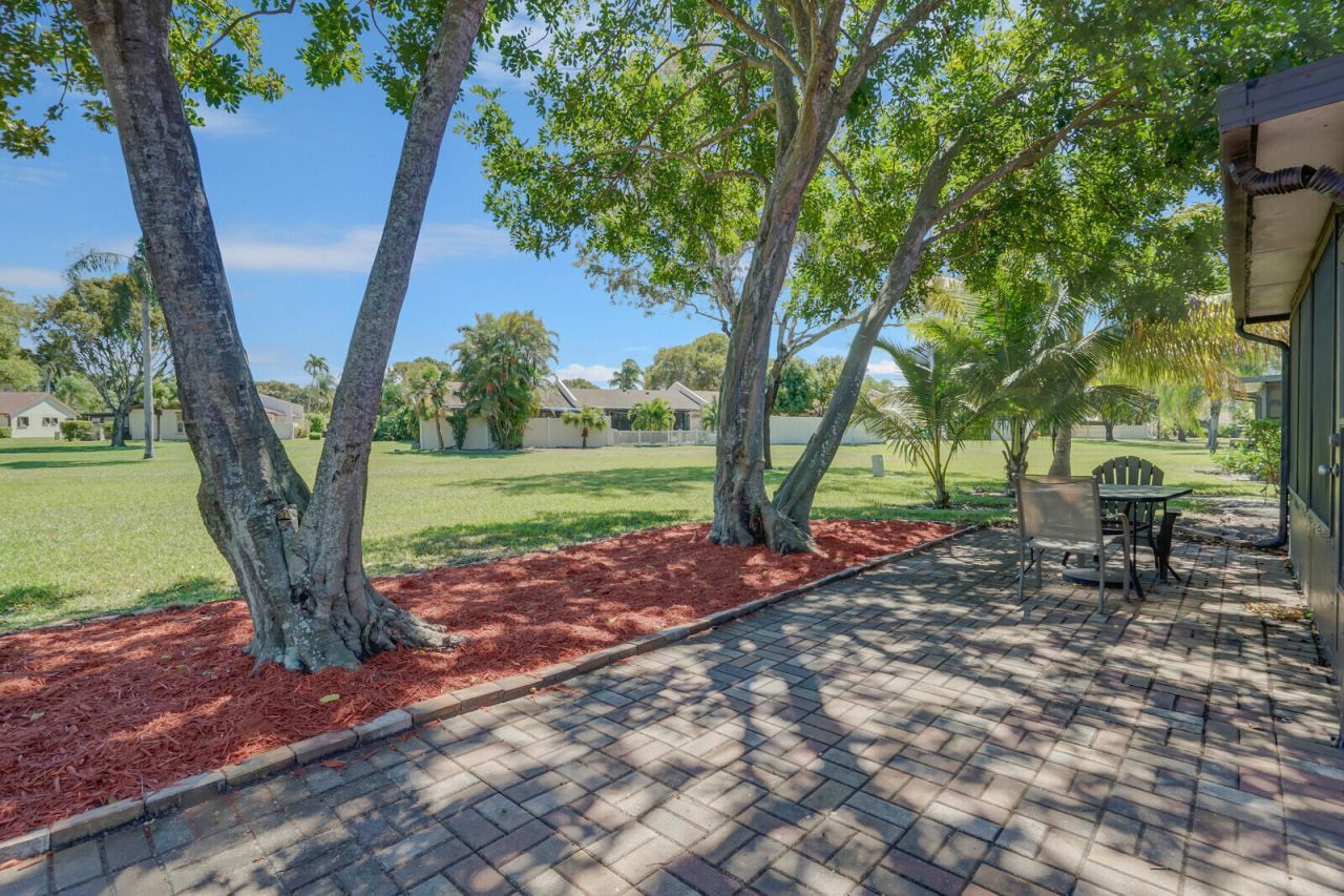 30 Kensington Lane, Boynton Beach, FL 33426 Photo