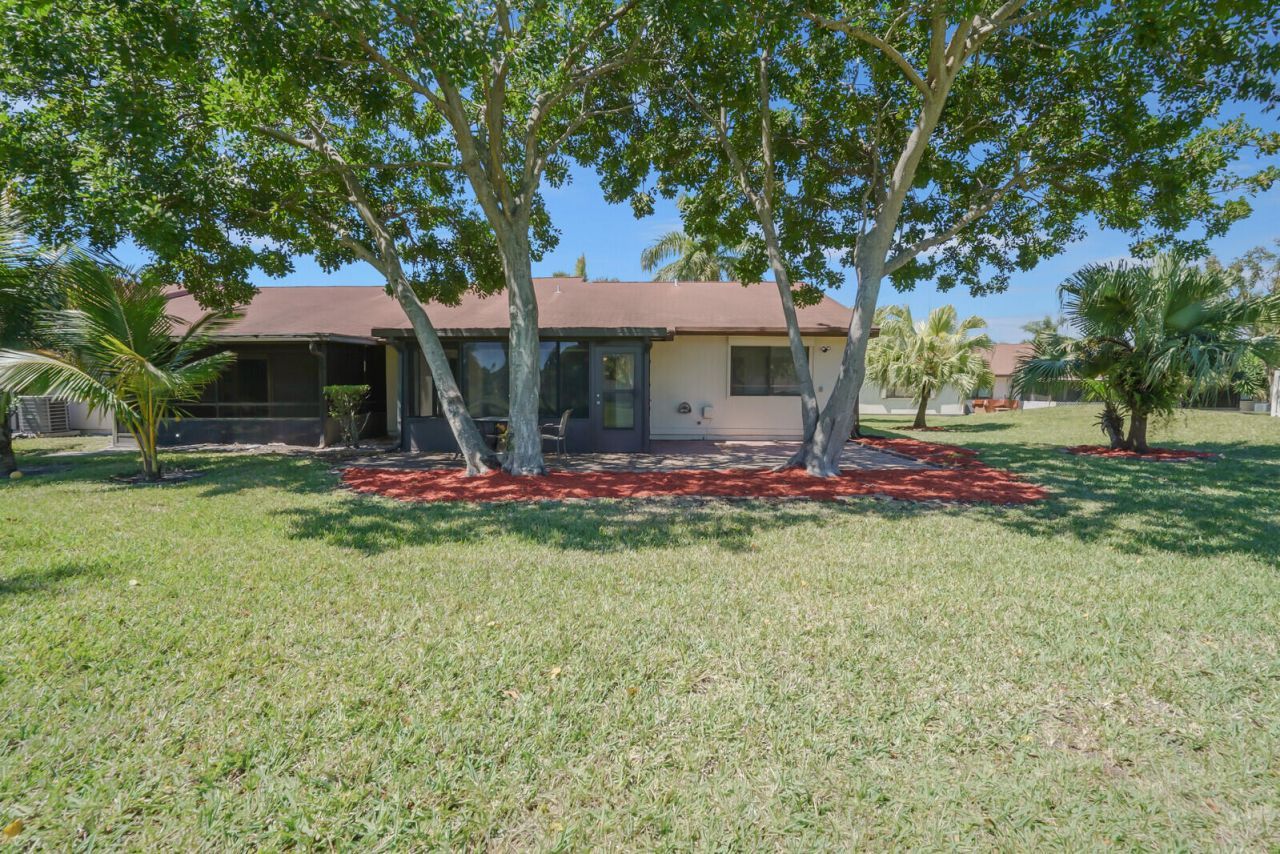 30 Kensington Lane, Boynton Beach, FL 33426 Photo