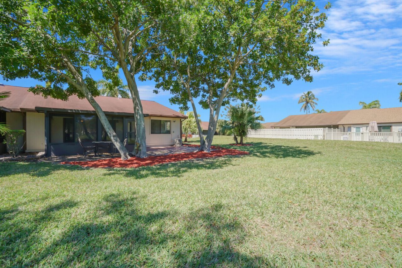 30 Kensington Lane, Boynton Beach, FL 33426 Photo