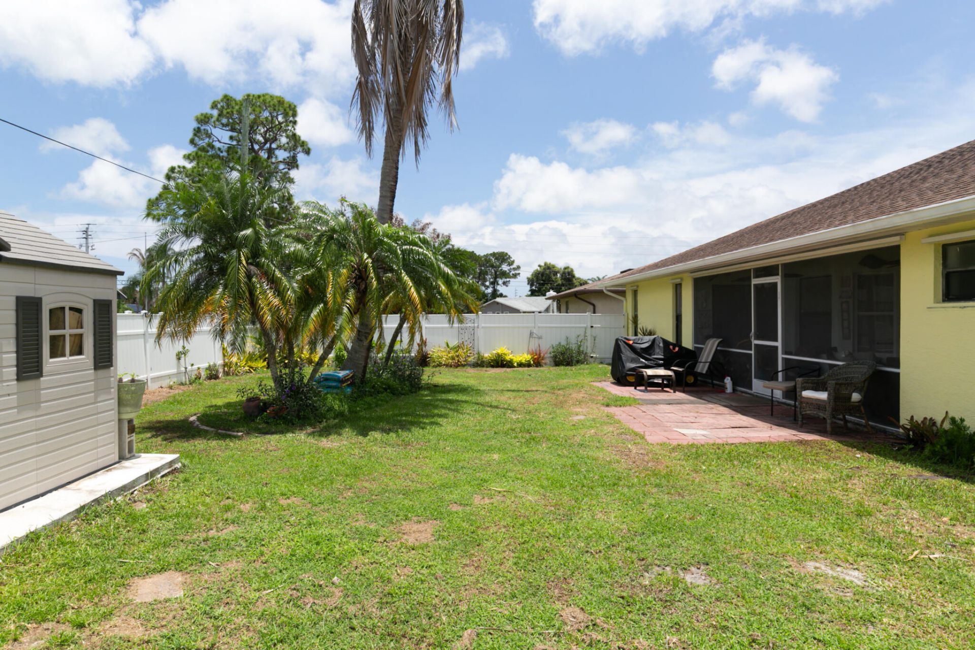 591 SE Chapman Avenue, Port Saint Lucie, FL 34984 Photo