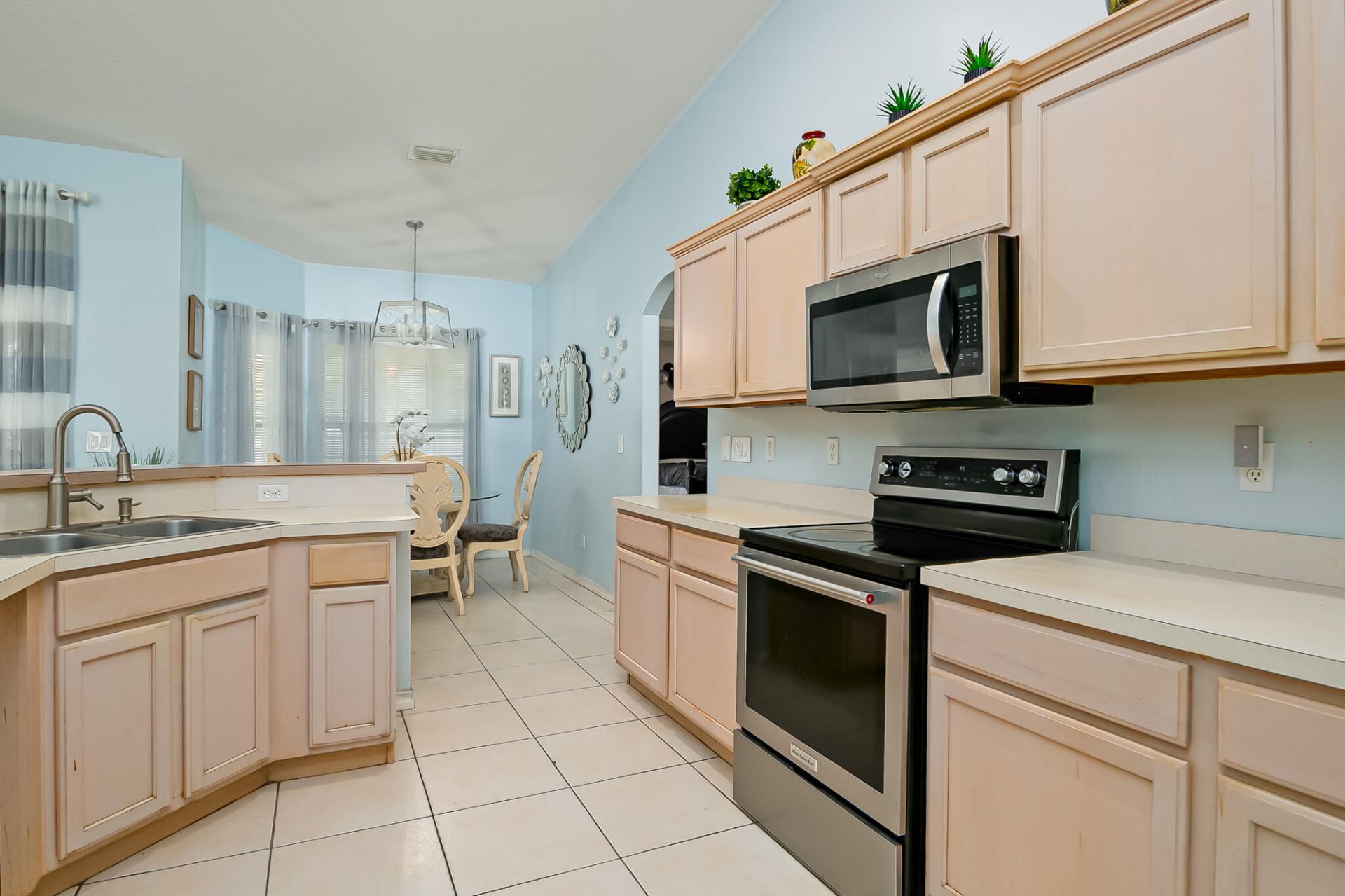 591 SE Chapman Avenue, Port Saint Lucie, FL 34984 Photo