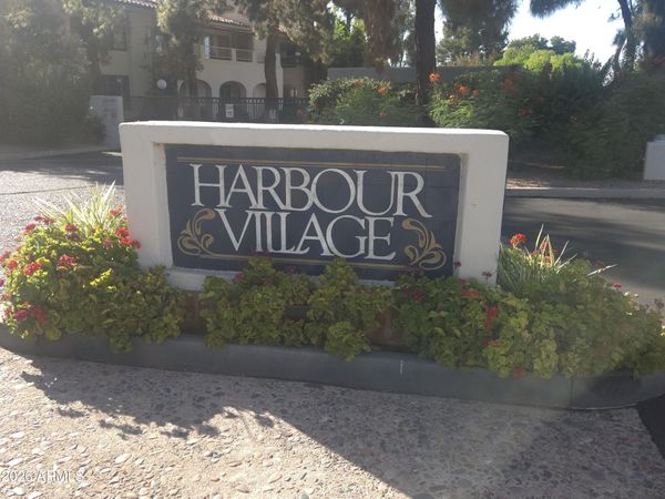5200 S LAKESHORE Drive, Unit 109, Tempe, AZ 85283