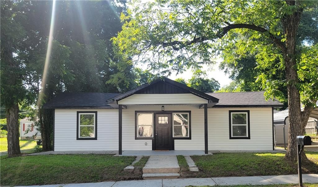 172 S Thomas Street, Elberton, GA 30635 Main Photo