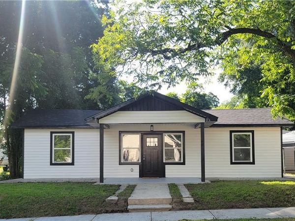 172 S Thomas Street, Elberton, GA 30635