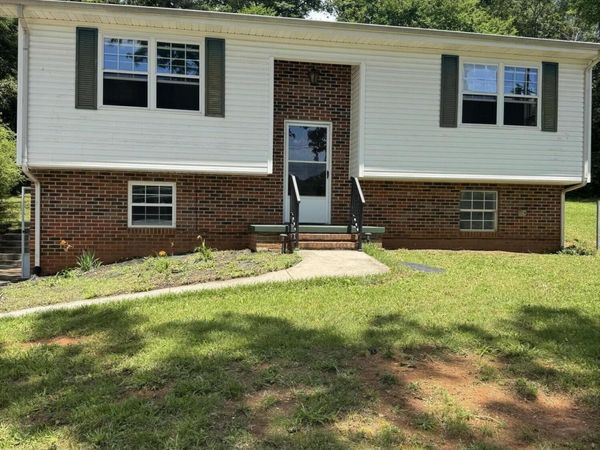 520 Crystal Springs Rd, Madisonville, TN 37354