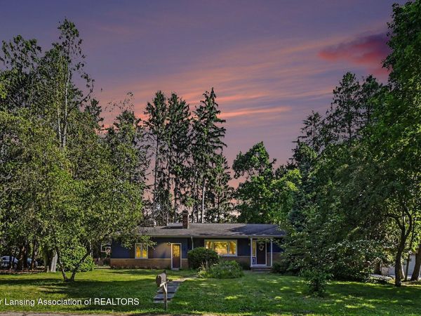 924 Woodingham Drive, East Lansing, MI 48823
