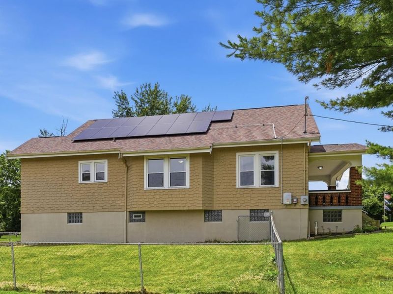 1897 Springdale Road, Springfield Twp., OH 45231 Photo 2