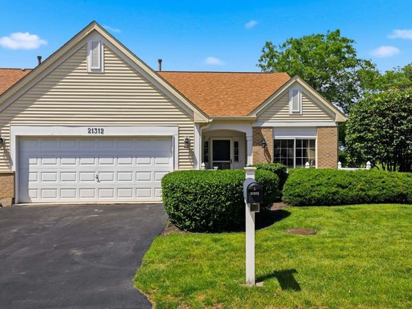 21312 W Douglas Lane , Plainfield, IL 60544