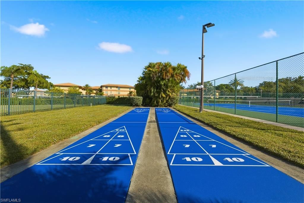 6136 Whiskey Creek Dr, Unit 521, Fort Myers, FL 33919 Photo