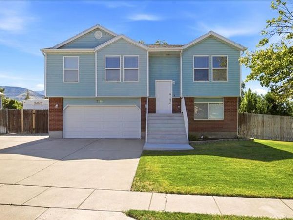 3016 S FETZER DR W, Magna, UT 84044