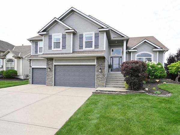 10004 N Donnelly Avenue, Kansas City, MO 64157