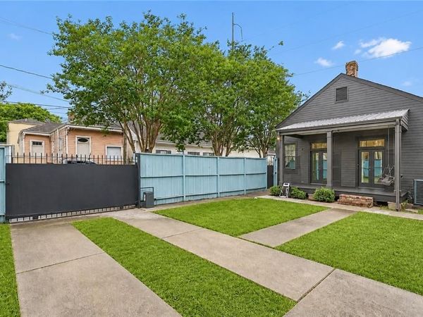 3228 ANNUNCIATION Street, New Orleans, LA 70115