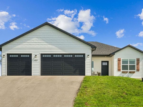 6904 Dreamer Court, Platteville, WI 53818